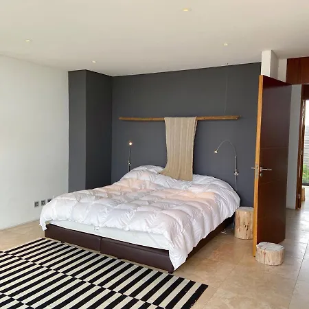 Villa Quaint, Chic And Artistic Seaside Villa