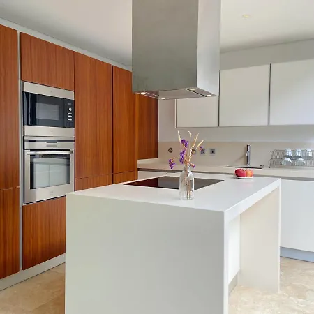 Quaint, Chic And Artistic Seaside Villa Villa Maceira (Lisbon)