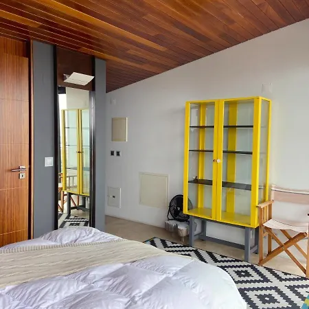 Quaint, Chic And Artistic Seaside Villa Maceira (Lisbon)